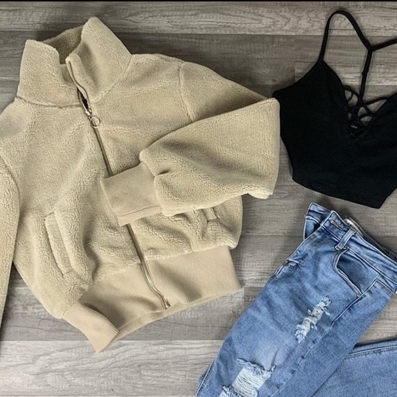 Get Fashionized Jackets & Blazers - ✨NEW✨ Sherpa Cropped O-Ring Jacket- Taupe